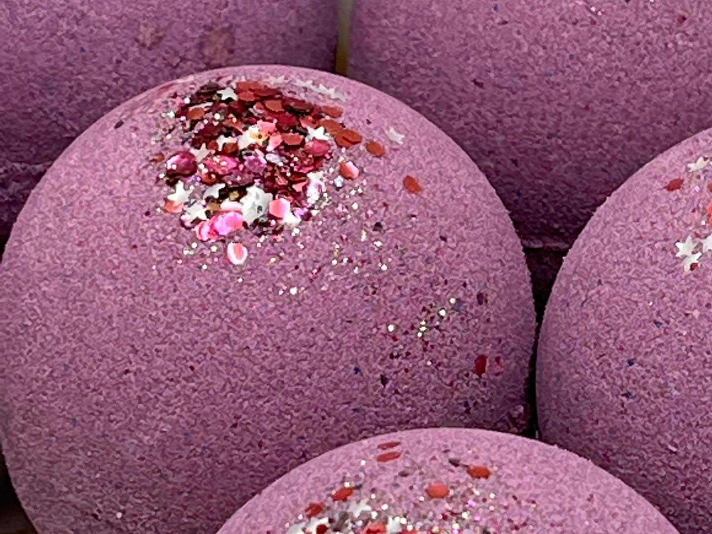 SUGAR PLUM Artisan Bath Bomb